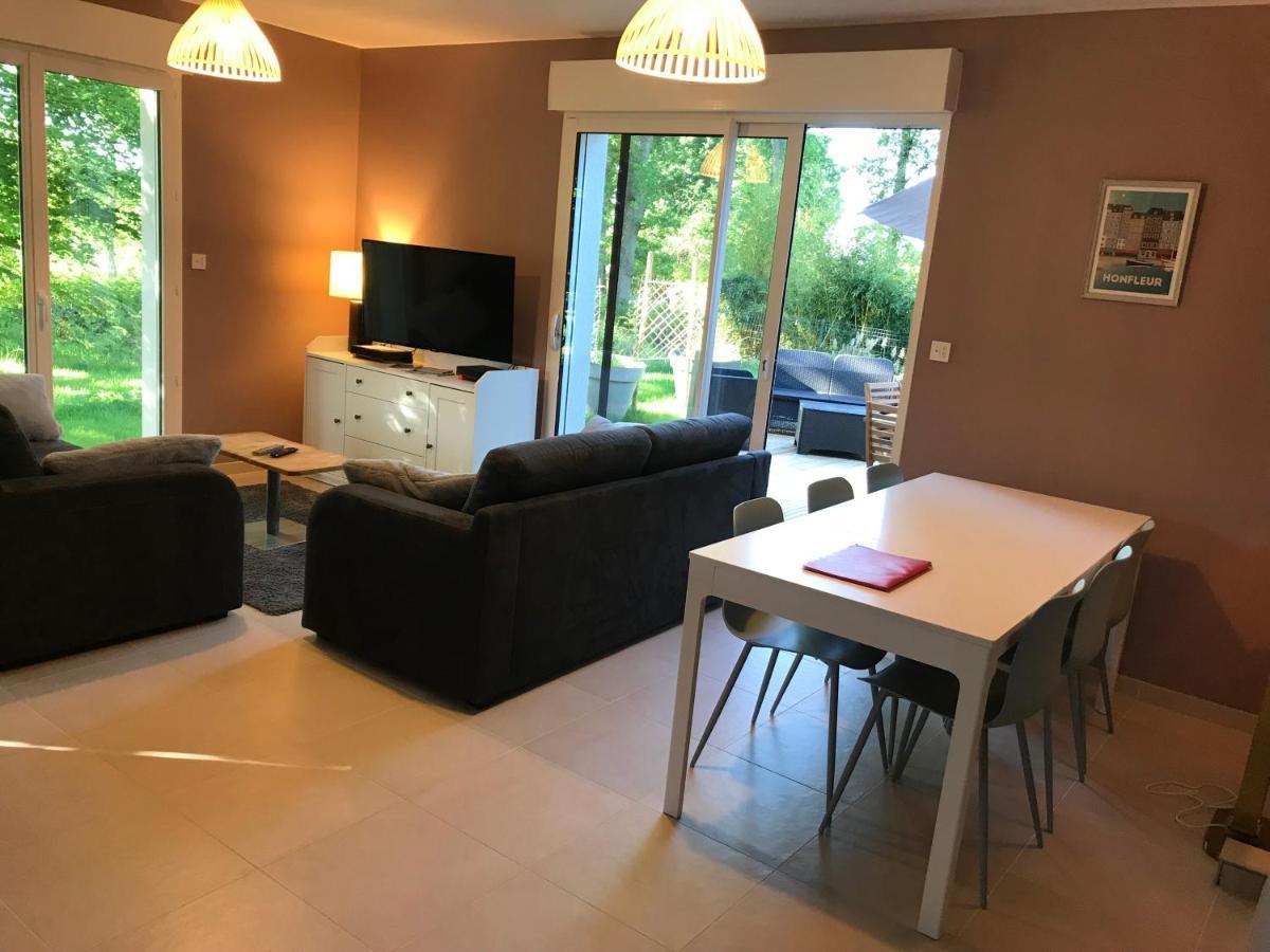 Gite des 2 chênes entre Avenue verte, Lacs, Piscine et Casino Forges-les-Eaux Extérieur photo